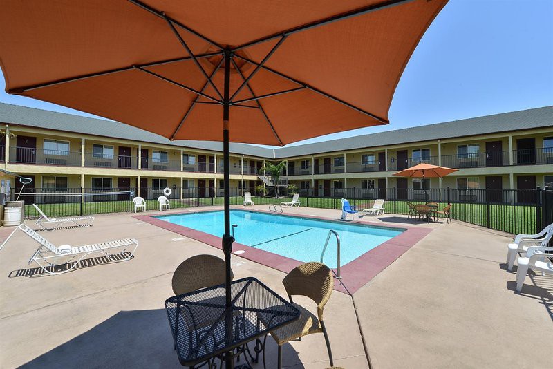 Quality Inn - Suites Hotel