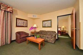 Holiday Inn Express & Suites Elk Grove Ctrl - Sacramento S