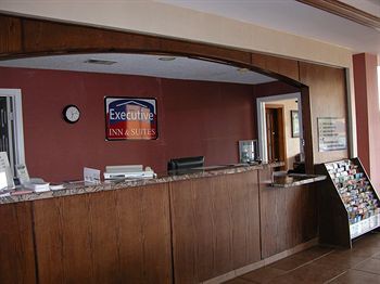 KNIGHTS INN AND SUITES WAXAHACHIE
