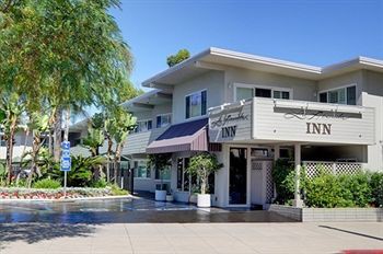 La Avenida Inn