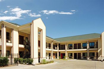 Lone Star Inn & Suites