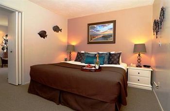 Lovers Point Inn