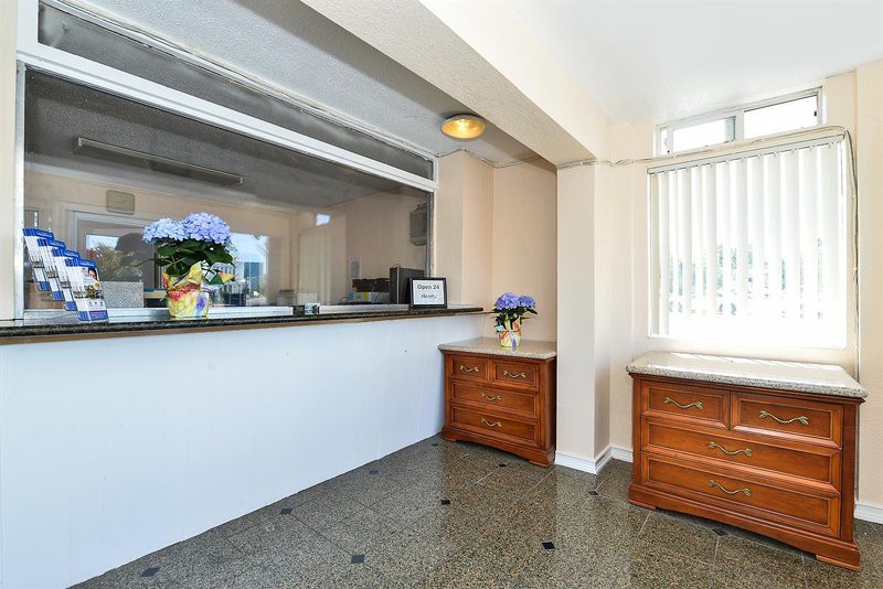 Americas Best Value Inn - Oakland / Lake Merritt