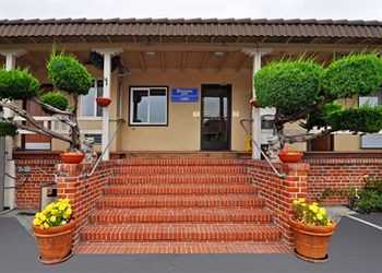 Rodeway Inn