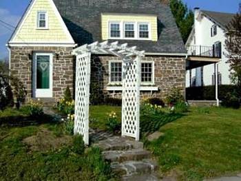 Artist's Inn & Gallery
