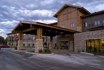 King's Pointe Waterpark Resort