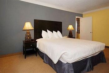 RODEWAY INN