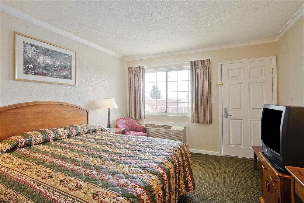 Americas Best Value Inn & Suites-Petaluma