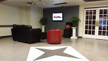 Nite Star Inn & Suite