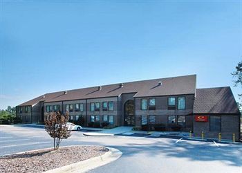 Econo Lodge & Suites Southern Pines