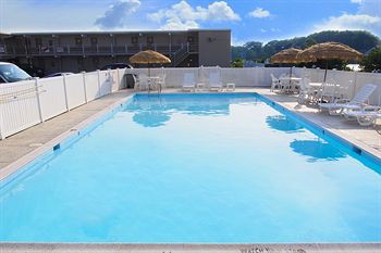 Seashire Inn & Suites