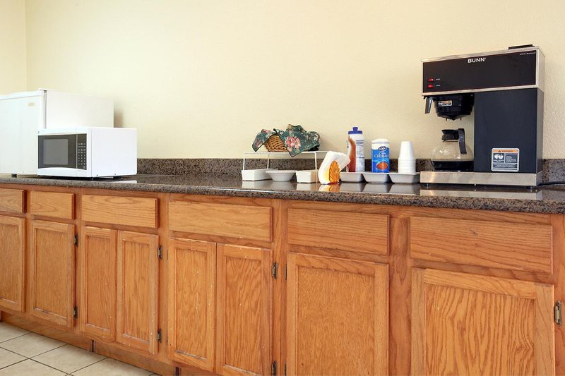 Americas Best Value Inn & Suites