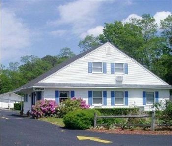 Blue Dolphin Inn