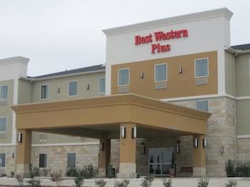 Best Western Plus Carrizo Springs Inn & Suites