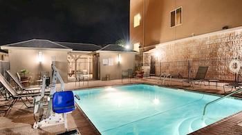 Best Western Plus Carrizo Springs Inn & Suites
