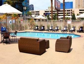 Howard Johnson on East Tropicana, Las Vegas Near The Strip