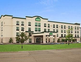 Wingate by Wyndham Bismarck