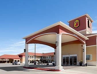 Executive Inn & Suites