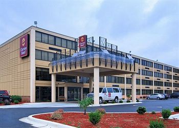 Clarion Hotel Airport & Conference Center