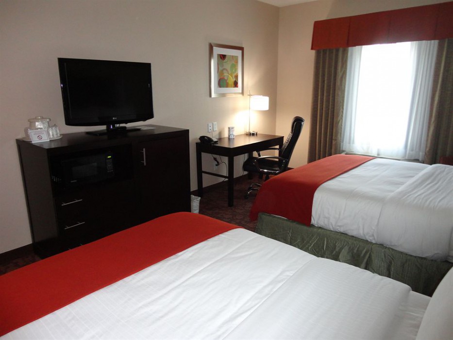 Holiday Inn Express Kenedy