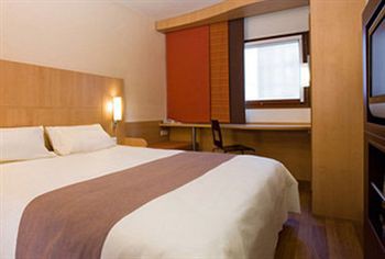 Hotel ibis Santiago Manquehue Norte