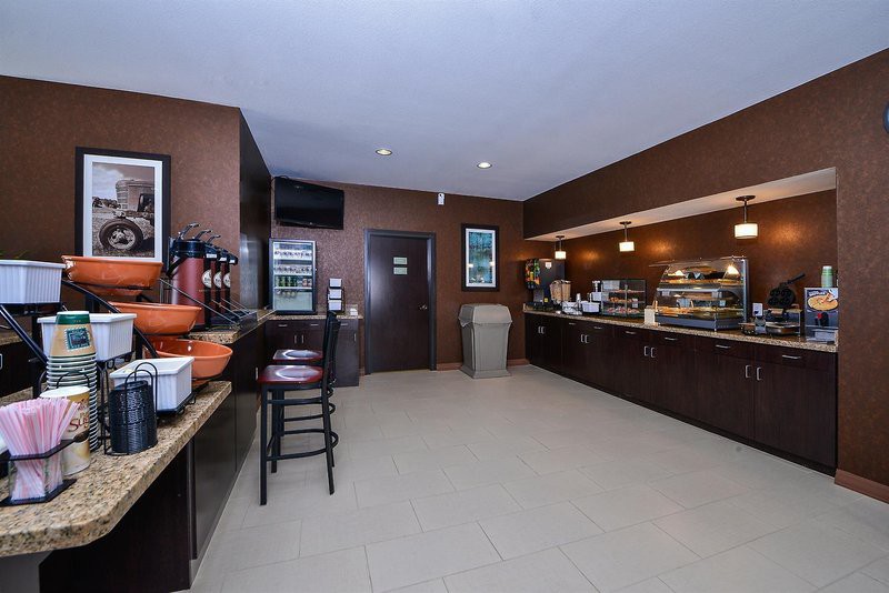 Americas Best Value Inn & Suites