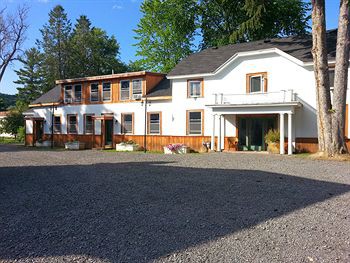 The Lake House Townhouses
