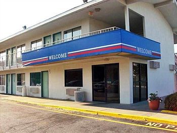 Motel 6 Montgomery
