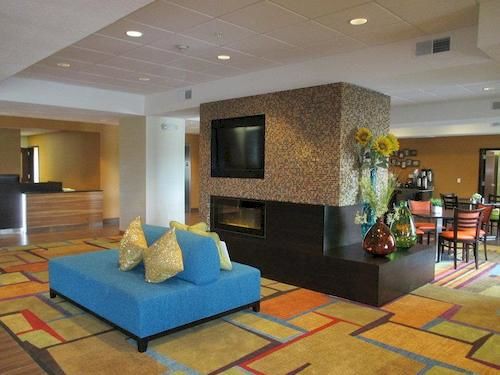Best Western Plus Hiawatha Hotel