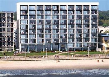 Comfort Inn & Suites Virginia Beach – Oceanfront