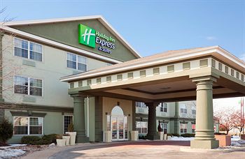 Holiday Inn Express Hotel & Suites Oshkosh