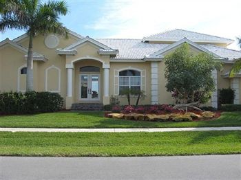 Marco Island Vacation Pool Homes