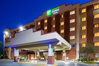 Holiday Inn Express Hotel & Suites Minneapolis Airport