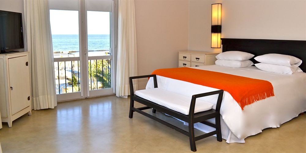 Serena Hotel