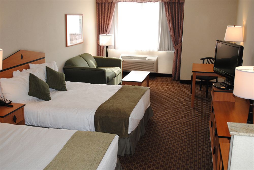 Crystal Inn Hotel & Suites Midvalley