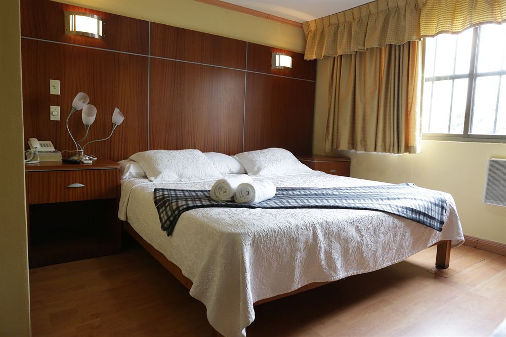 Hotel La Cresta Inn