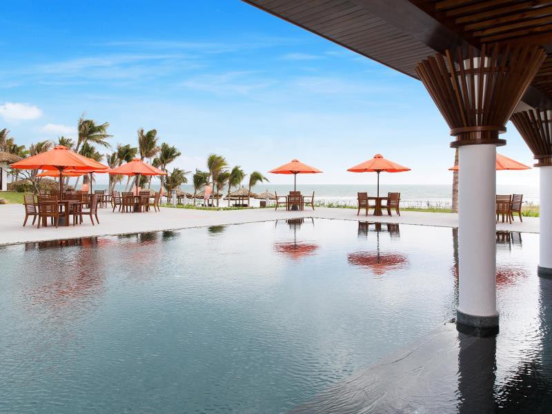Cam Ranh Riviera Beach Resort & Spa