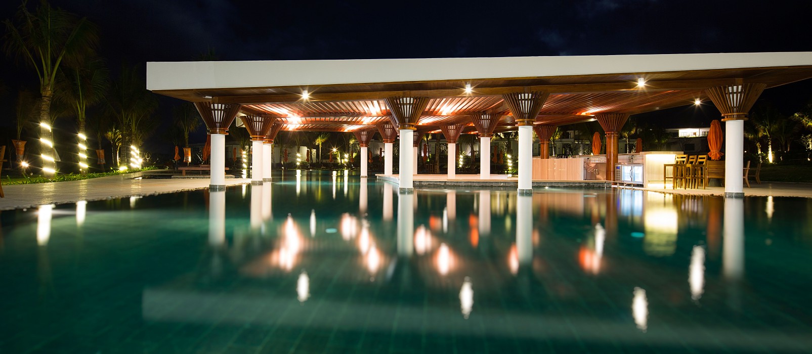 Cam Ranh Riviera Beach Resort & Spa