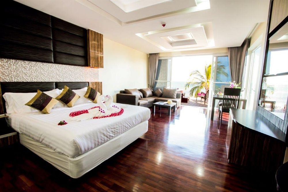 Royal Beach Boutique Resort & Spa