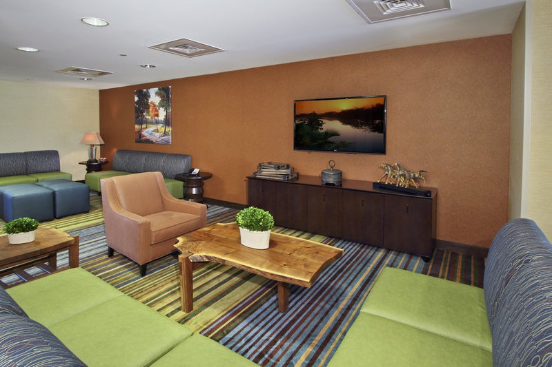 Holiday Inn Express & Suites Colorado Springs-First & Main