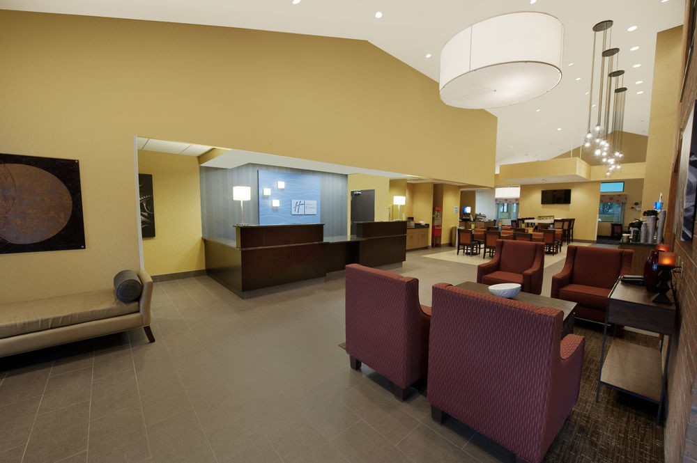 Holiday Inn Express Fredericksburg Southpoint