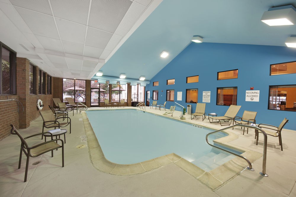 Holiday Inn Express Fredericksburg Southpoint