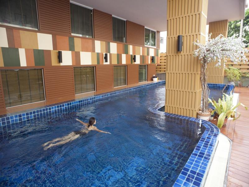 Promratchada Residence & Spa