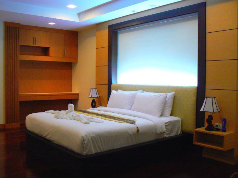Grand Hill Residence