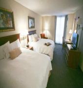 Hampton Inn & Suites Kansas City-Country Club Plaza