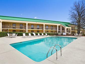 Howard Johnson Greensboro/Near the Coliseum