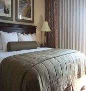 Embassy Suites by Hilton Philadelphia Airport