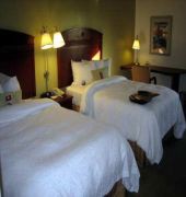 Hampton Inn & Suites Nashville-Airport