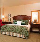 Hotel Roanoke & Conference Ctr, Curio Collection by Hilton