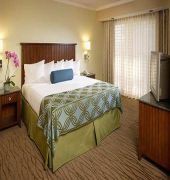 Embassy Suites by Hilton San Diego La Jolla